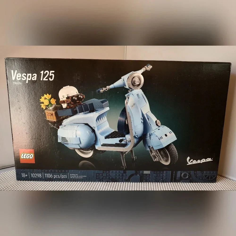 Lego 10298 Vespa 125 Building Toy Set NWT